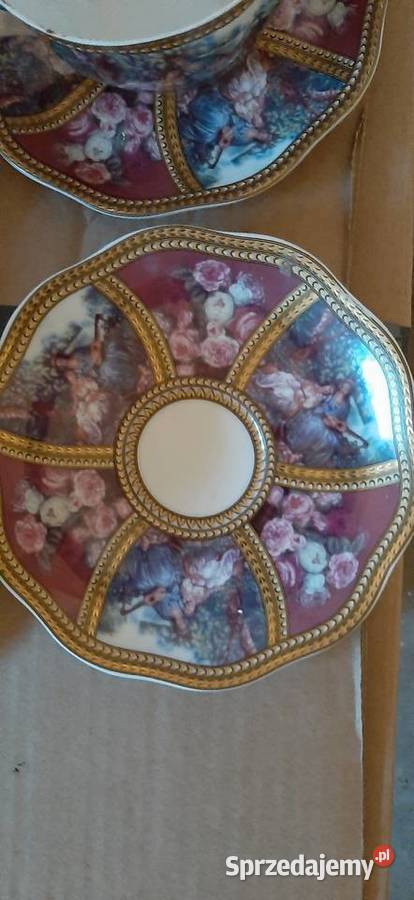 Komplet porcelanapodstawki i kubeczki