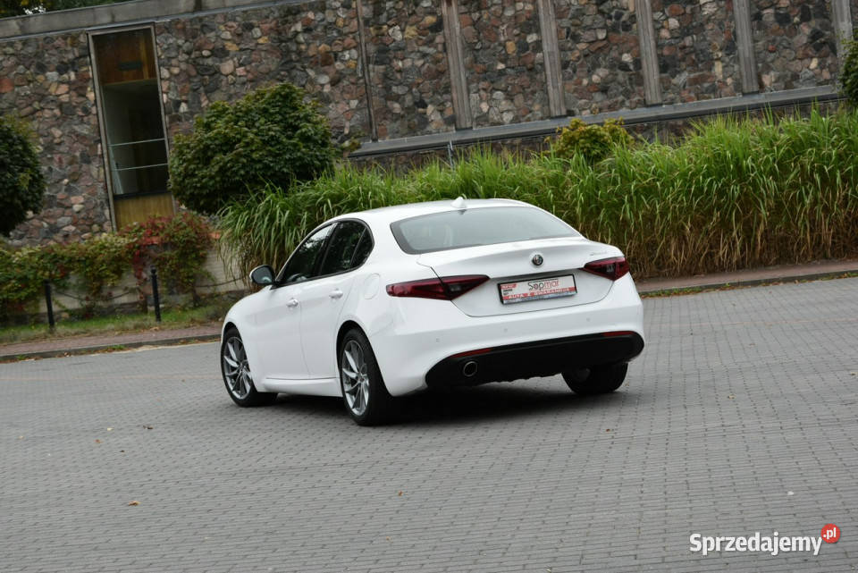 Alfa Romeo Giulia 22d Manual 2018r NOWA 31tkm Kampinos