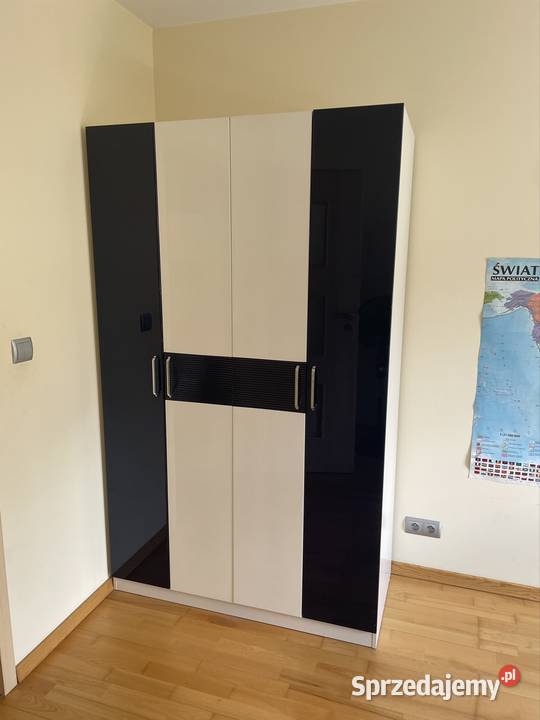 Piękny komplet mebli chłopca w stanie Izabelin B