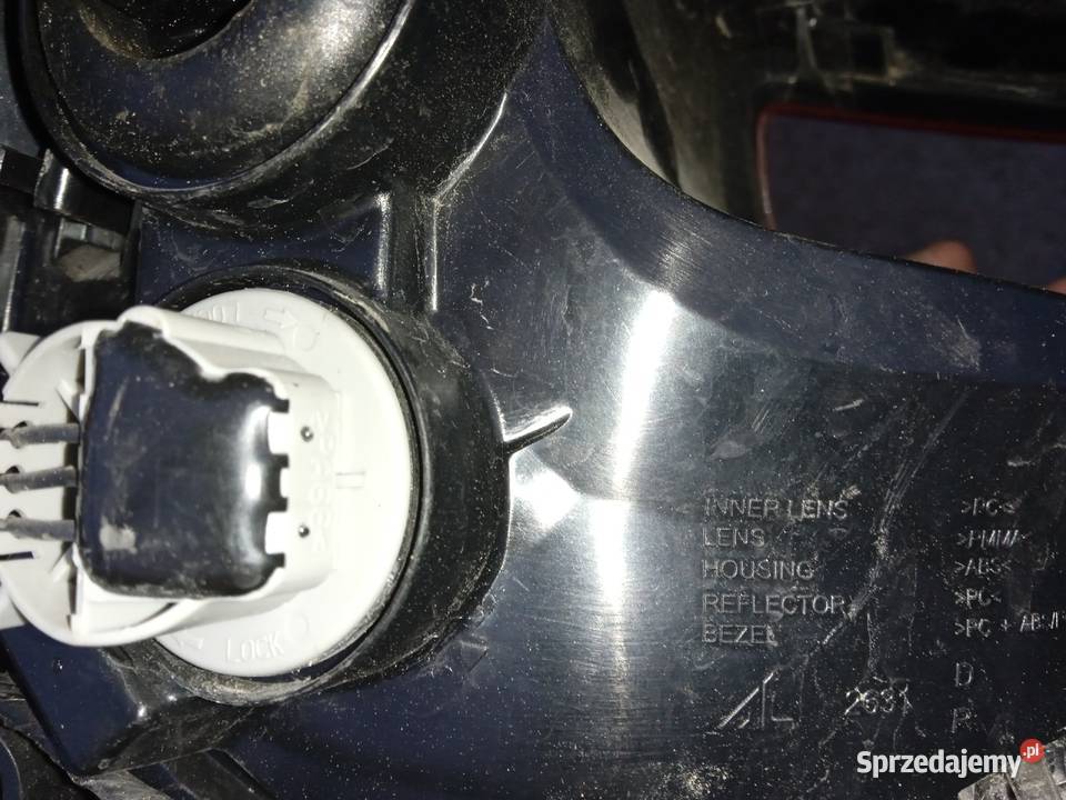 Lampy tył Citroen C4 Picasso 9676853980 osobowe łódzkie