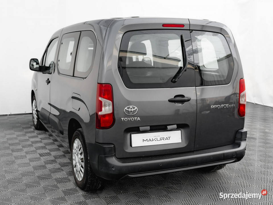 Toyota Proace City Verso DW3LE6615 D4D Combi 4/5 Toyota Pępowo