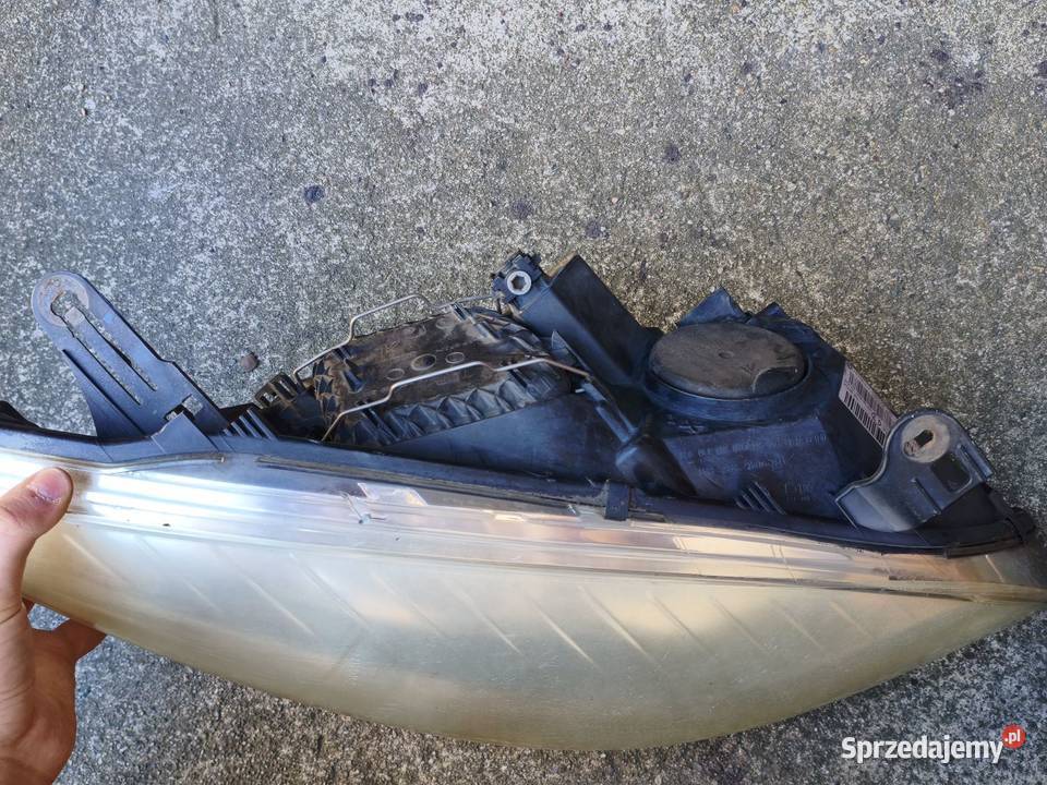 Lampy przednie Megane 3 PH1 Gliwice