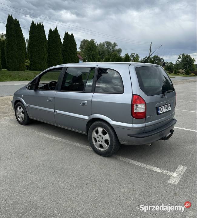 Opel Zafira A 18 gaz 2005r 7 osób Samochody osobowe podkarpackie Pilzno