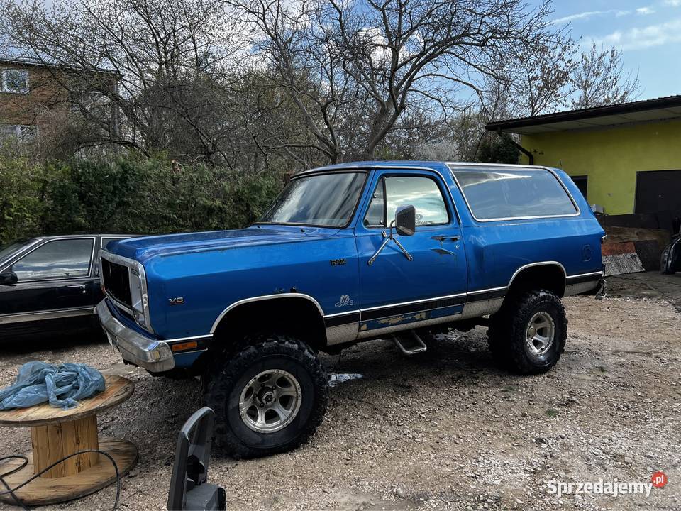 Dodge ramcharger 4x4 V8 Manual Reduktor benzyna RAM Warszawa