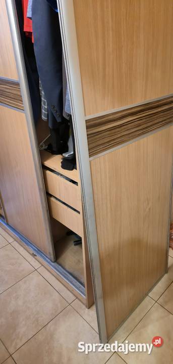 Zlecę naprawę drzwi szafy Warszawa