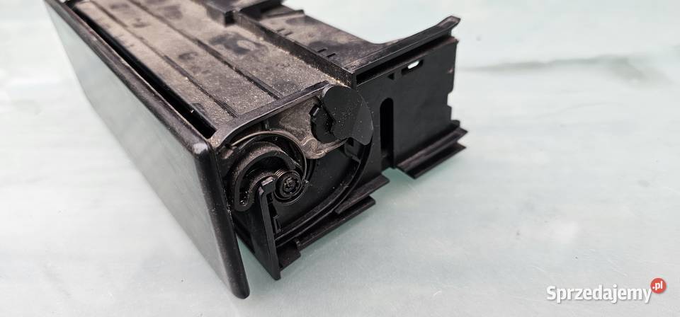 Schowek pod radio mercedes w210 avantgarde Zbąszyń