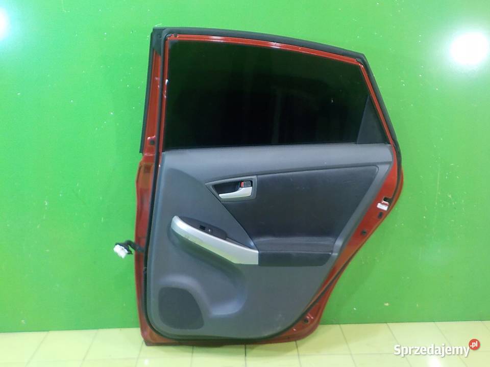 TOYOTA PRIUS III 18 VVTI 11r HB 5D drzwi prawe Suków