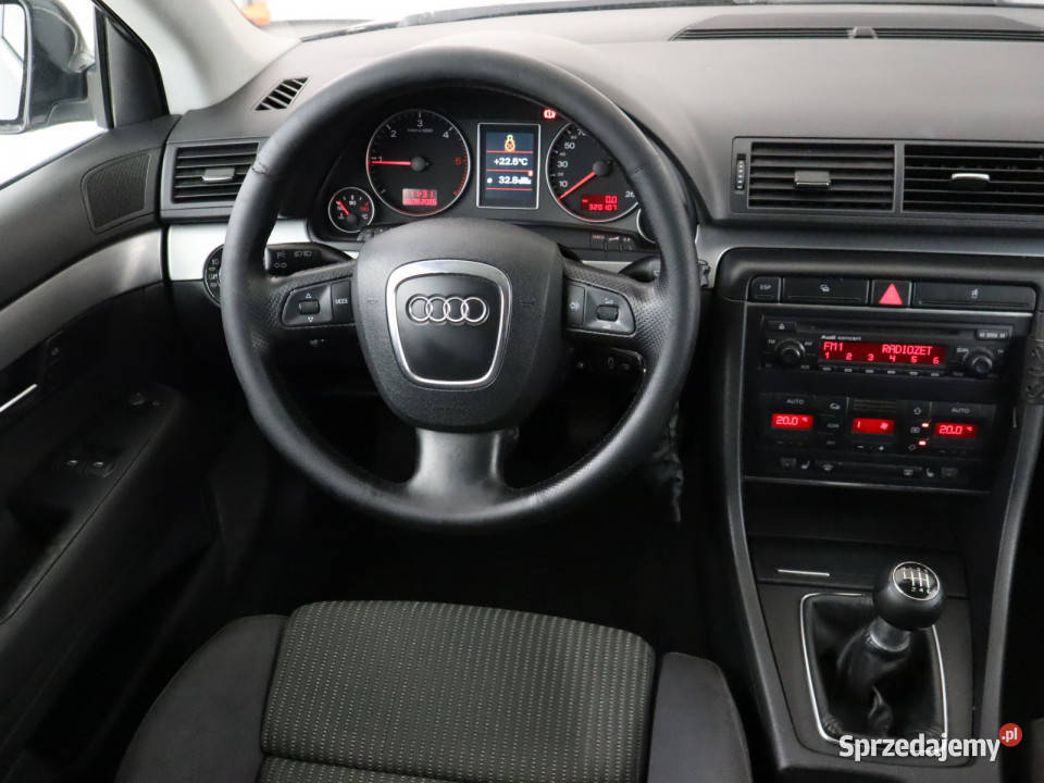 Audi A4 20 TDI relingi dachowe