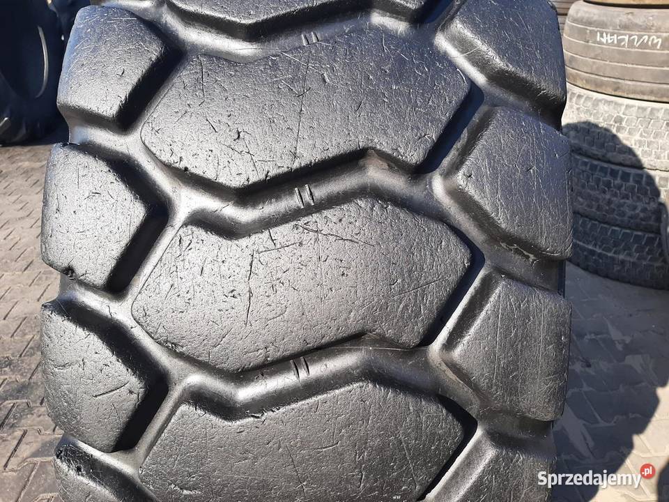 Opona używana przemysłowa 235R25 BKT EARTH 2800 25cale