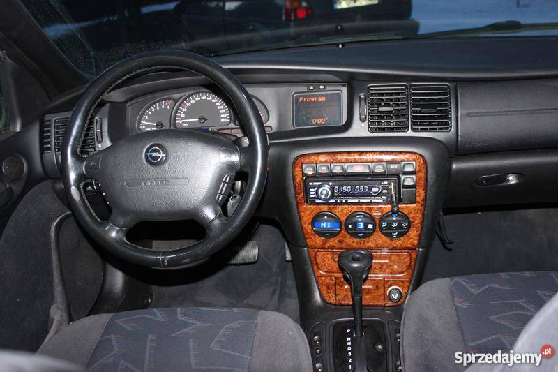 OPEL VECTRA B 25 V6 170 elektryczne szyby Wągrowiec sprzedam