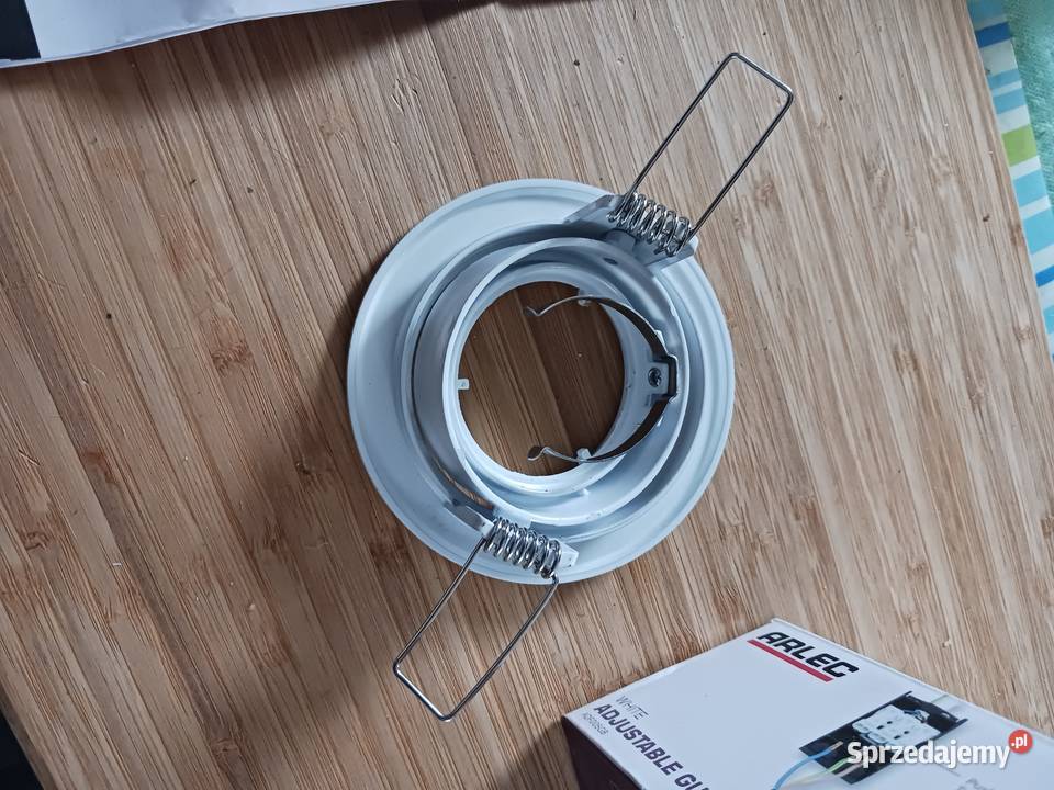 Halogeny podsufitowe 6 plus oprawa wysyłka Wiśniowa Góra