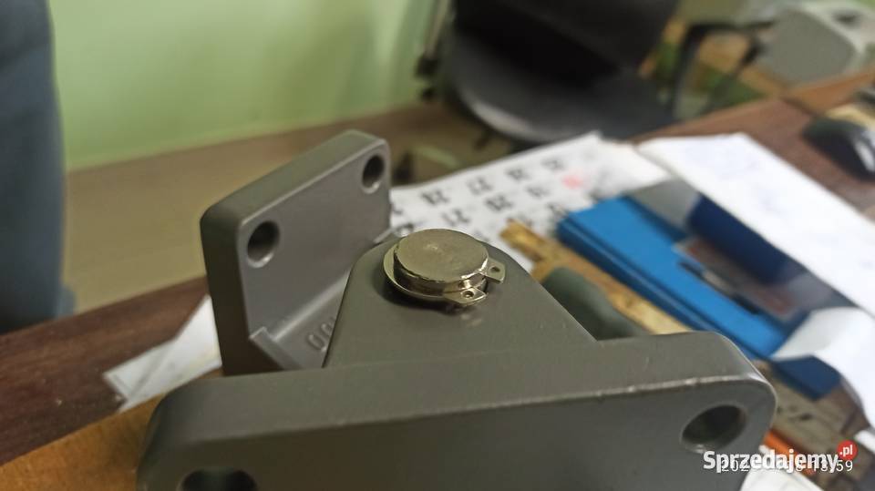 zawias aluminiowy do siłownika pneumatycznego sprzedam