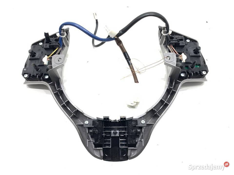 PRZEŁĄCZNIKI KIEROWNICY TOYOTA YARIS III