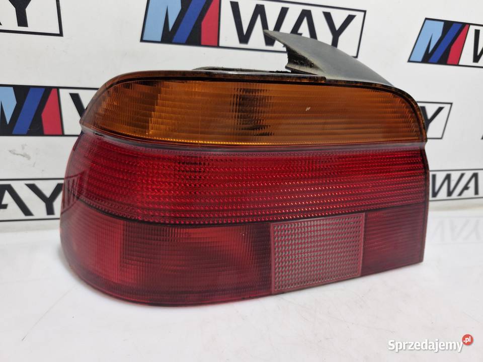 BMW E39 LAMPA LEWY TYŁ TYLNIA SEDAN 8358031
