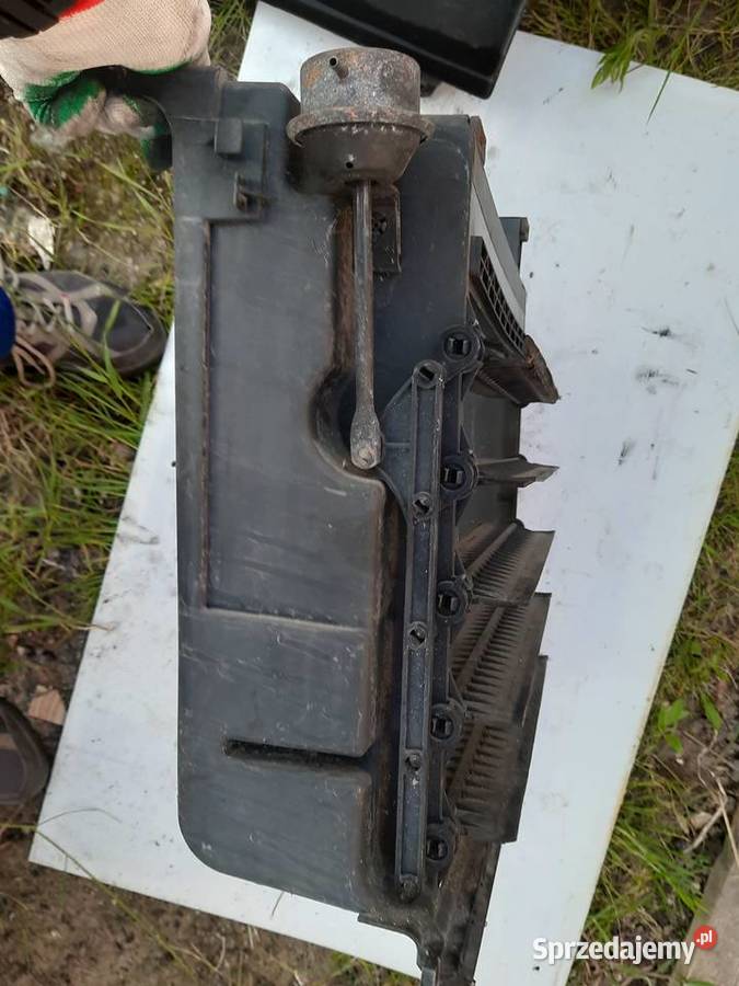 ŻALUZJA CHŁODNICY WENTYLATOR OBUDOWA BMW E46 20D wentylatory chłodnicy Siechnice sprzedam