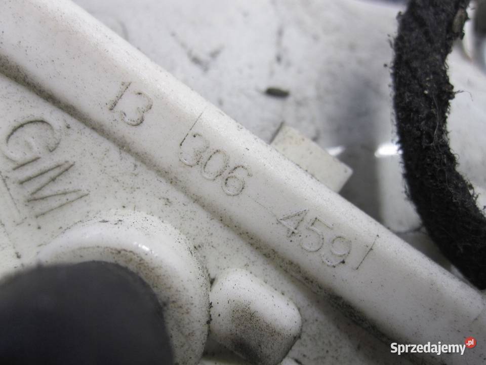 OPEL ASTRA J LIFT 14r lampa lewy tył 13306459 osobowe sprzedam