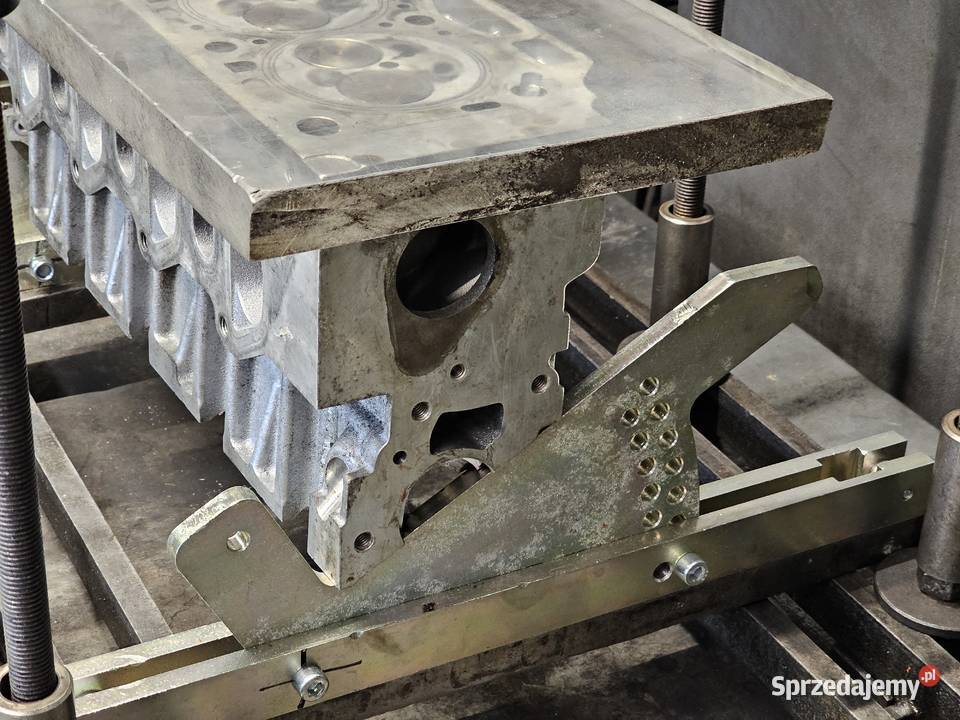 Wsporniki kątowe do skośnych głowic