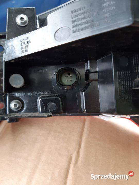 lampa tylna lewa Audi A6 C8 4K5945069A 4K5945075