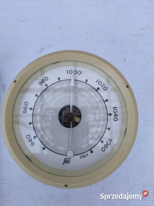 Barometr i hygrometr z okresu PRL sprawne łódzkie Radomsko sprzedam