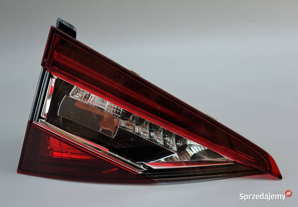 Lampa Tył Lewa Klapy Skoda Superb III Kombi LED Mielęcin