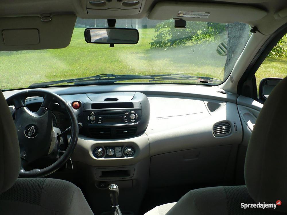 auto rodzinne Almera Tino Sokółka