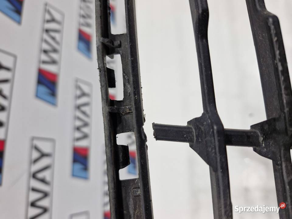 BMW X1 F48 KRATKA ATRAPA ZDERZAKA PRZÓD 7354773 sprzedam