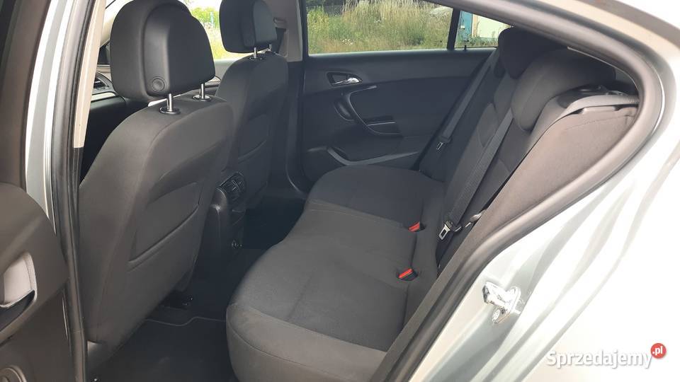 Opel Insignia 16 Turbo 180 2011 r Klima Alu Navi czujnik parkowania Insignia
