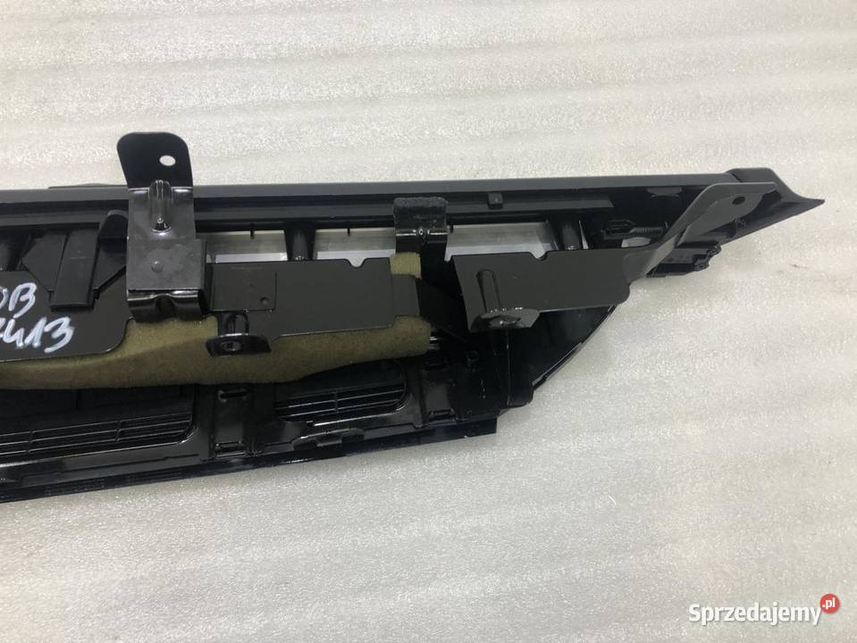 LISTWA BAGAŻNIKA PRAWA MERCEDES W204 2048600224