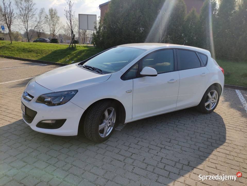 Opel Astra 16 CDTI 110 2015 r 80 Rok produkcji 2015 Dobre Miasto