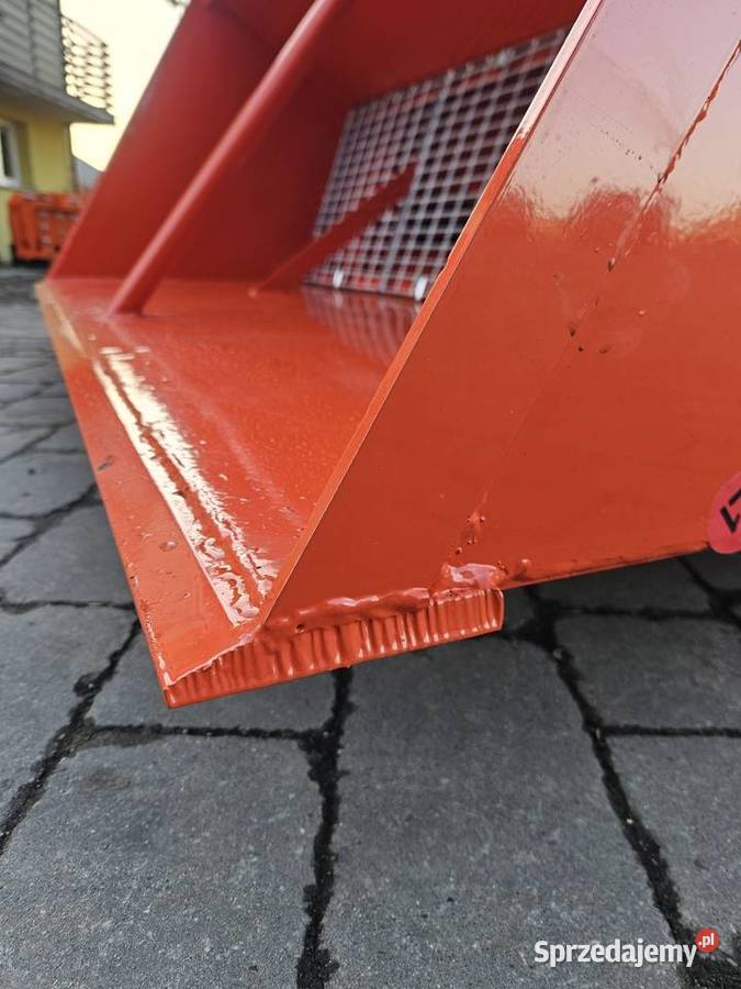 Samozaładowcza Posypywarka piasku 2m na Tuz łódzkie Mroczków Duży