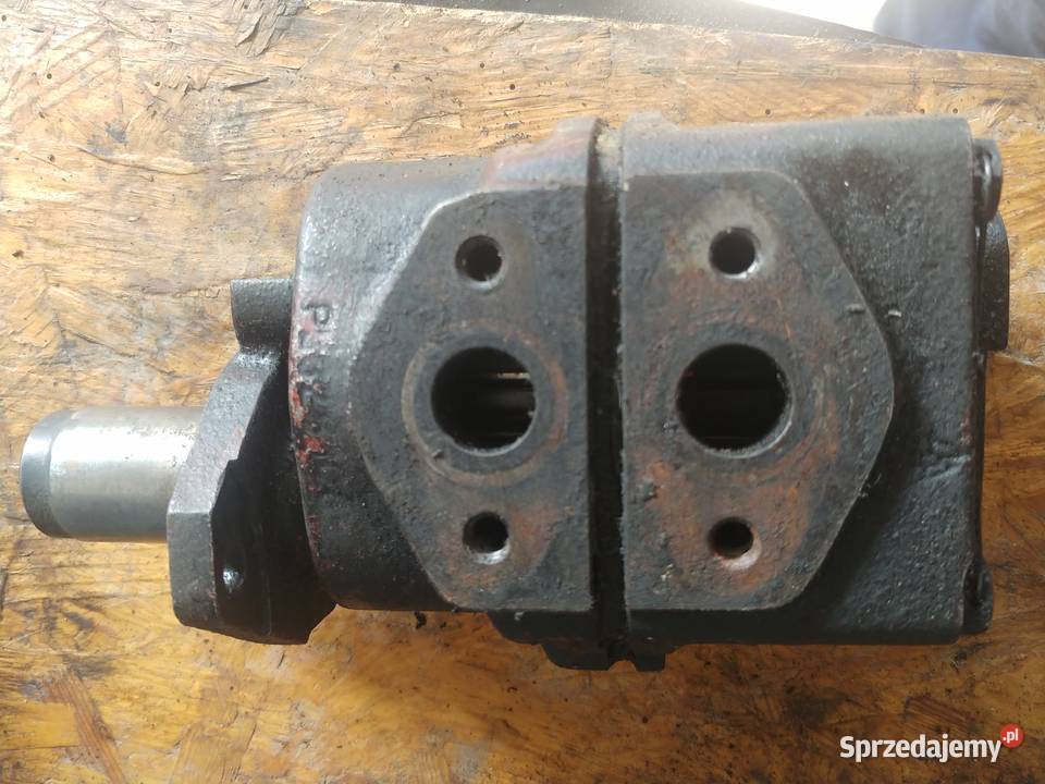 Pompa oleju silnika SW 400 leyland bizon Stoczek Łukowski sprzedam