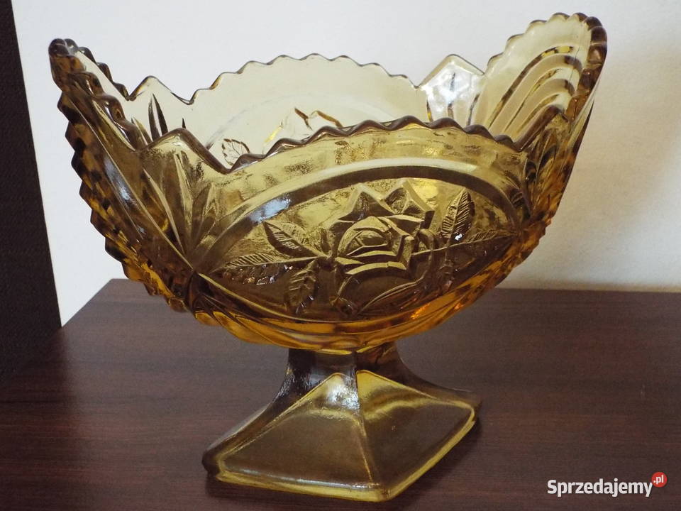 Stara cukiernicabomboniera z ozdobnego Będzin