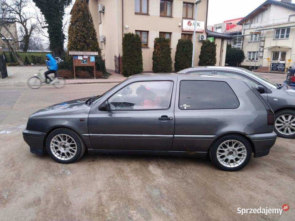 Golf 3 19 TDI Hatchback grafitowy Węgrów