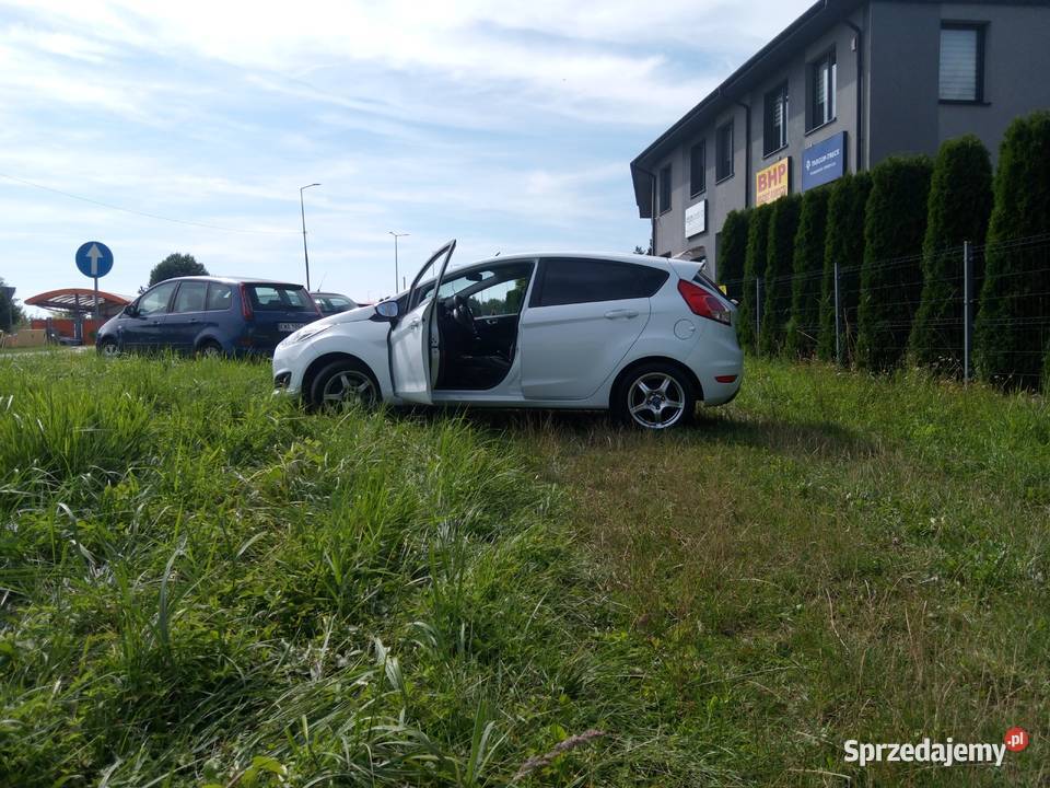 Fiesta 10 klimatyzacja grzane szyby Sosnowiec sprzedam