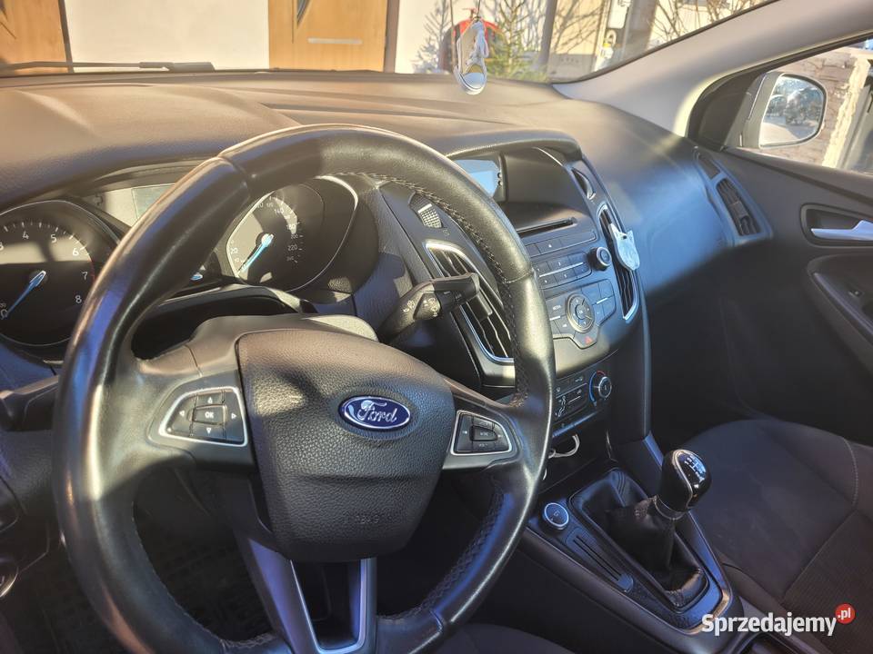Ford Focus sedan 16 105 Marki