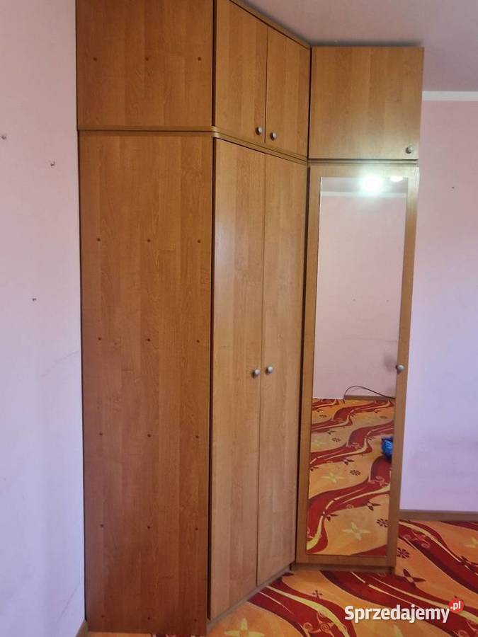 Pojemna i wysoka szafa narożna z lustrem Meble do salonu lubuskie Zielona Góra