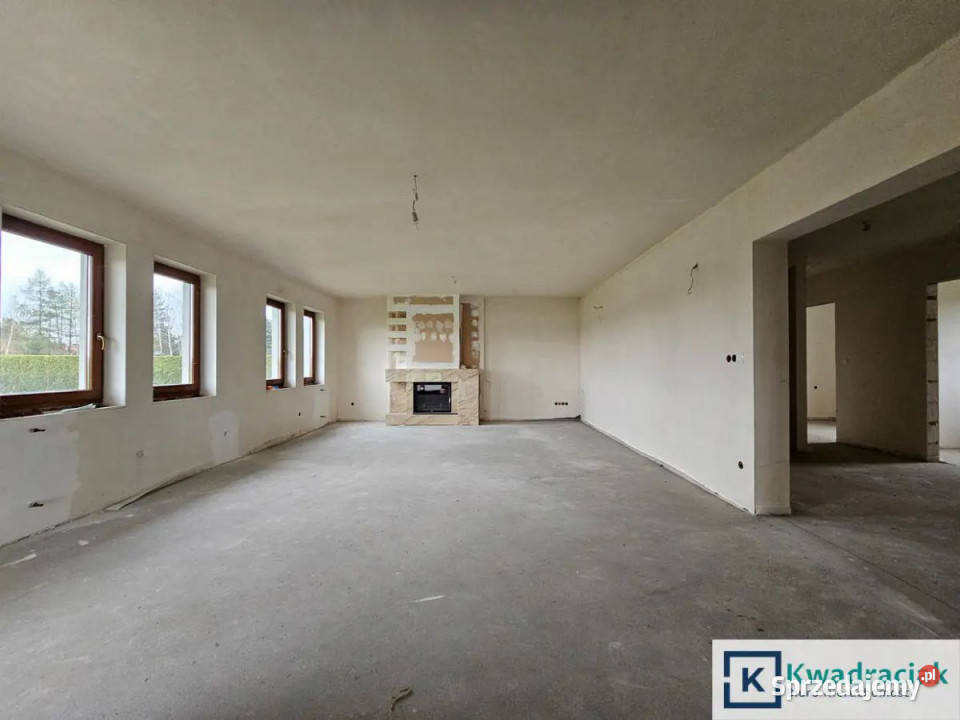 sprzedaży domu wolnostojącego 258m2 Moderówka utwardzona