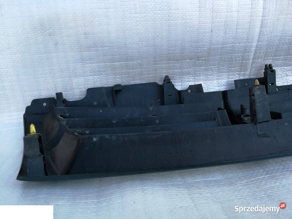 MITSUBISHI PAJERO III ATRAPA GRILL MR38798182 osobowe Kozubszczyzna sprzedam