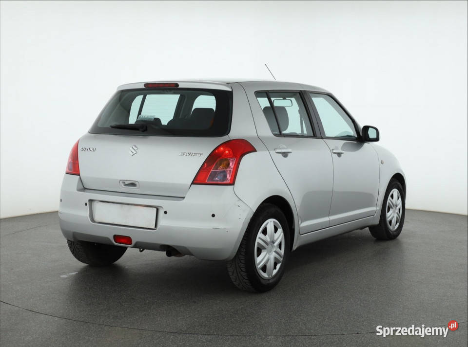 Suzuki Swift 13 i nieuszkodzony
