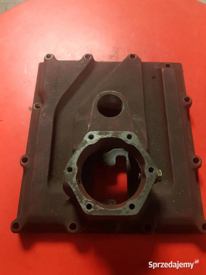 501702025 Pokrywa skrzyni biegów MTZ sprzedam
