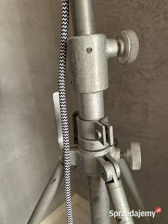 Lampa filmowo teatralna PRL 1963 r Vintage loft Poznań