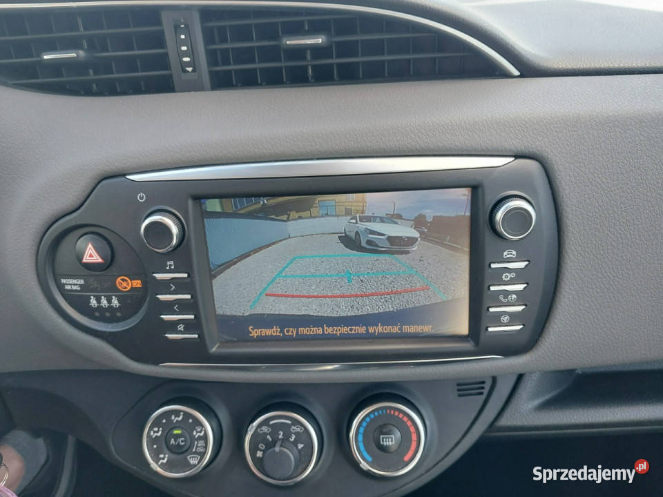 Toyota Yaris 1500 benz SALON pierwszy wł Kamera tempomat Yaris mazowieckie Warszawa