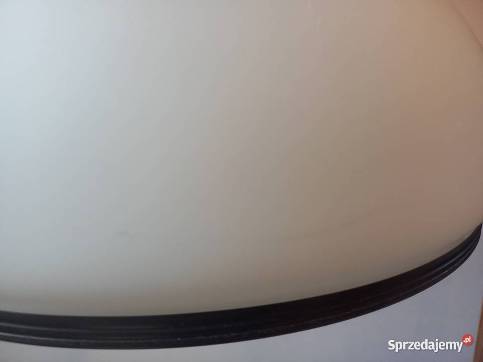 Żyrandol szklany mosiężny holenderski z Gawroniec