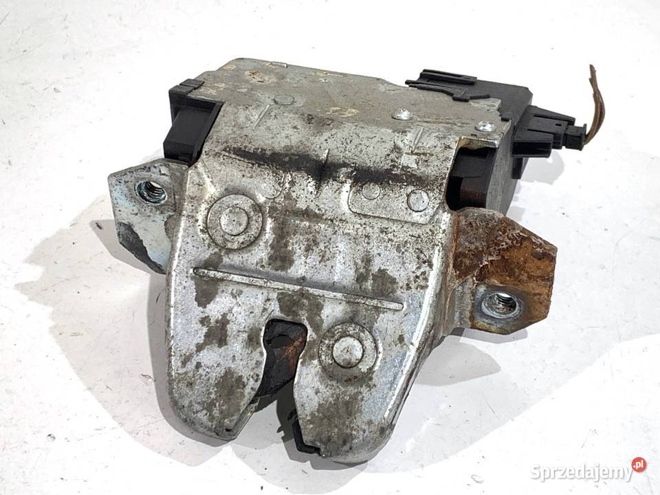 ZAMEK KLAPY TYŁ MERCEDES CL203 SportowyCoupe