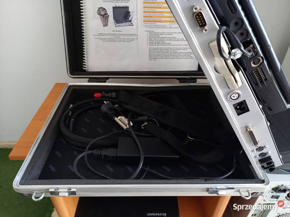 Laptop Dell drukarka Olivetti stacja dokująca Dell Susz