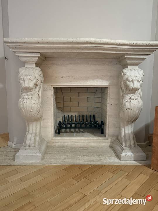 Wyjątkowa obudowa kominka z rzeźbionymi lwami Michałowice