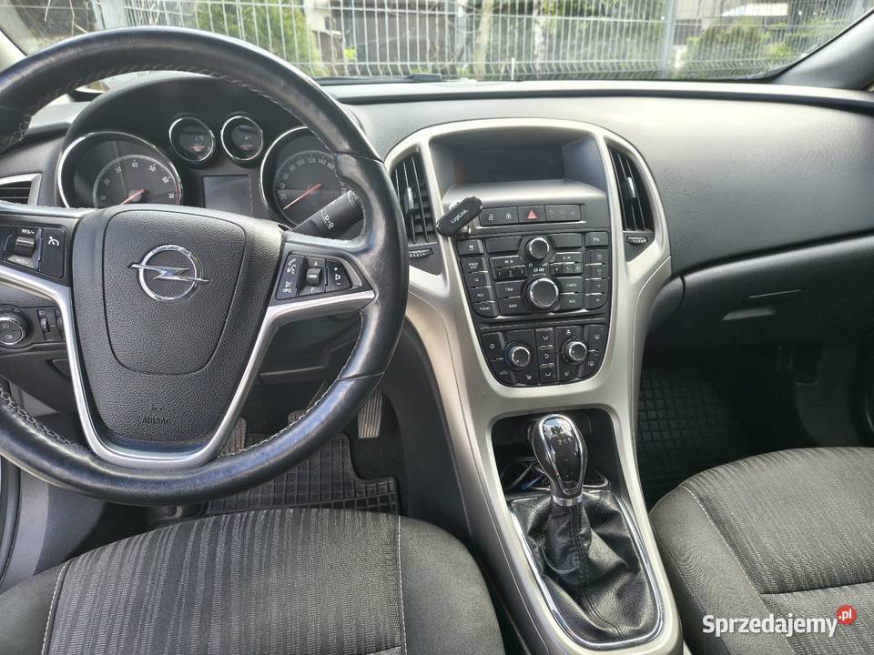 Opel Astra J kombi Sports Tourer 2012 manualna małopolskie Kraków