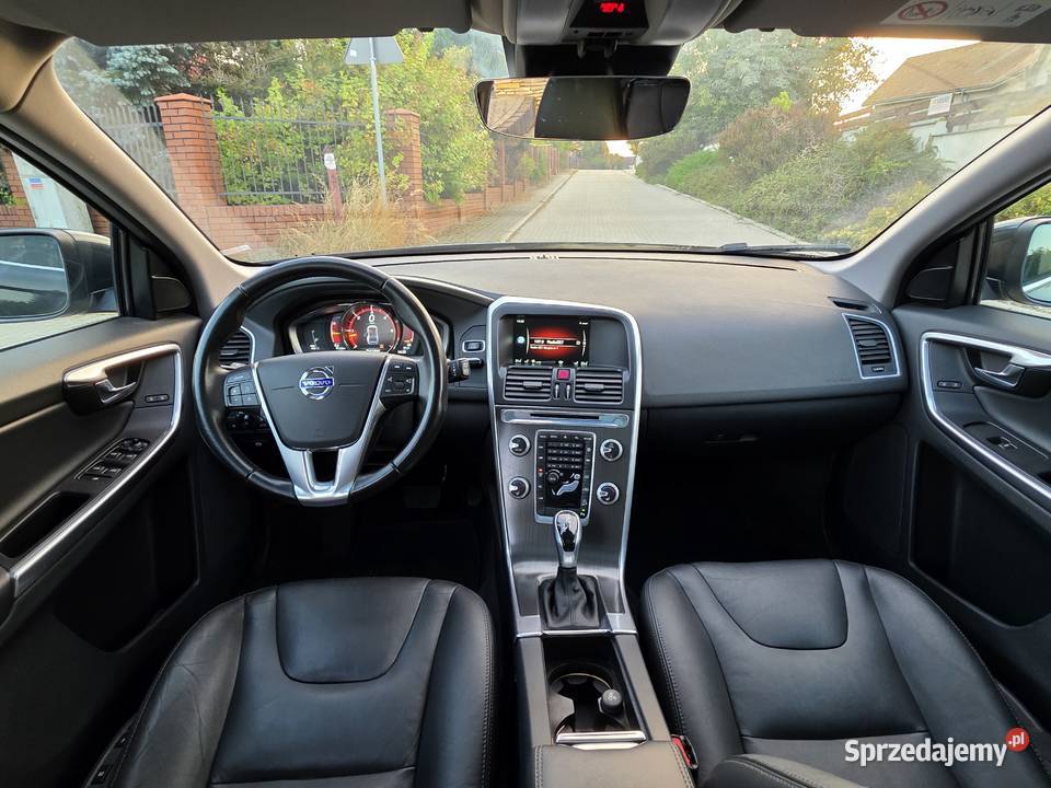 Volvo xc60 24D5 4x4automat opłacony Szwajcar Lublin