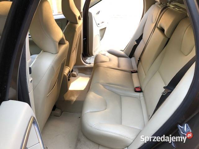 VOLVO XC60 30 T6 benzyna 304 zarejestrowany full Rok produkcji 2015 Chełm sprzedam