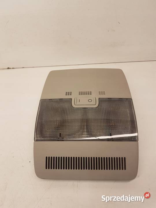 LAMPKA PODSUFITKI AUDI A3 8P 8P0947135D Przystajń